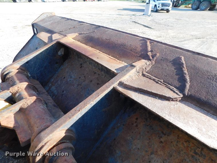 image for item DK8668 2002 John Deere 624H  wheel loader