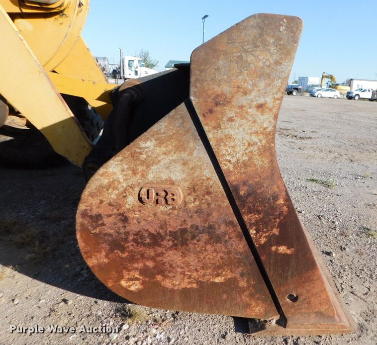 image for item DK8668 2002 John Deere 624H  wheel loader