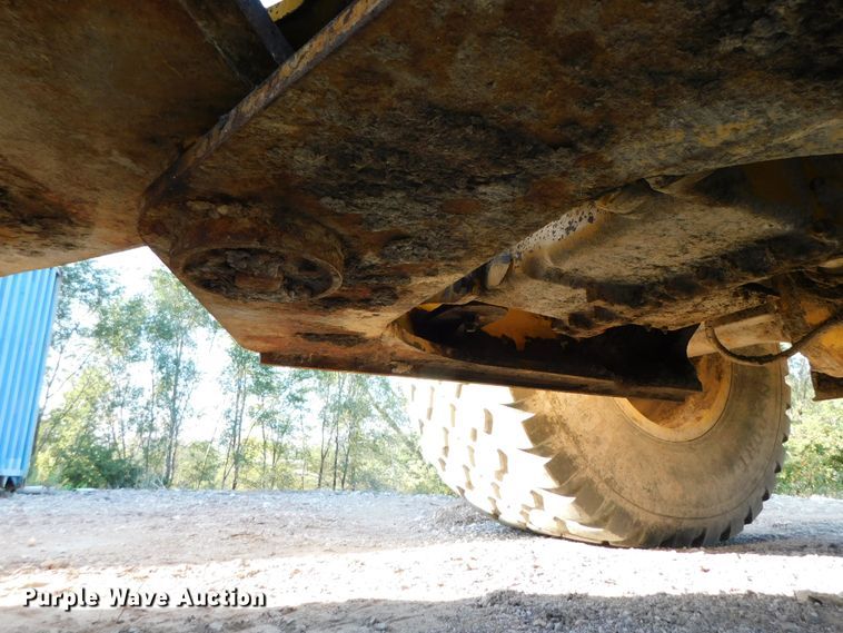 image for item DK8668 2002 John Deere 624H  wheel loader