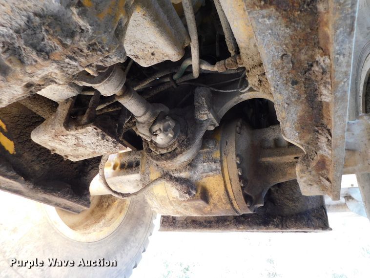 image for item DK8668 2002 John Deere 624H  wheel loader