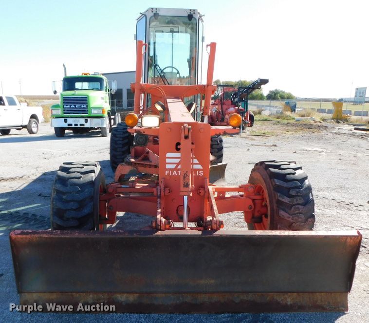 image for item DK8669 1997 Fiat-Allis FG65C  motor grader