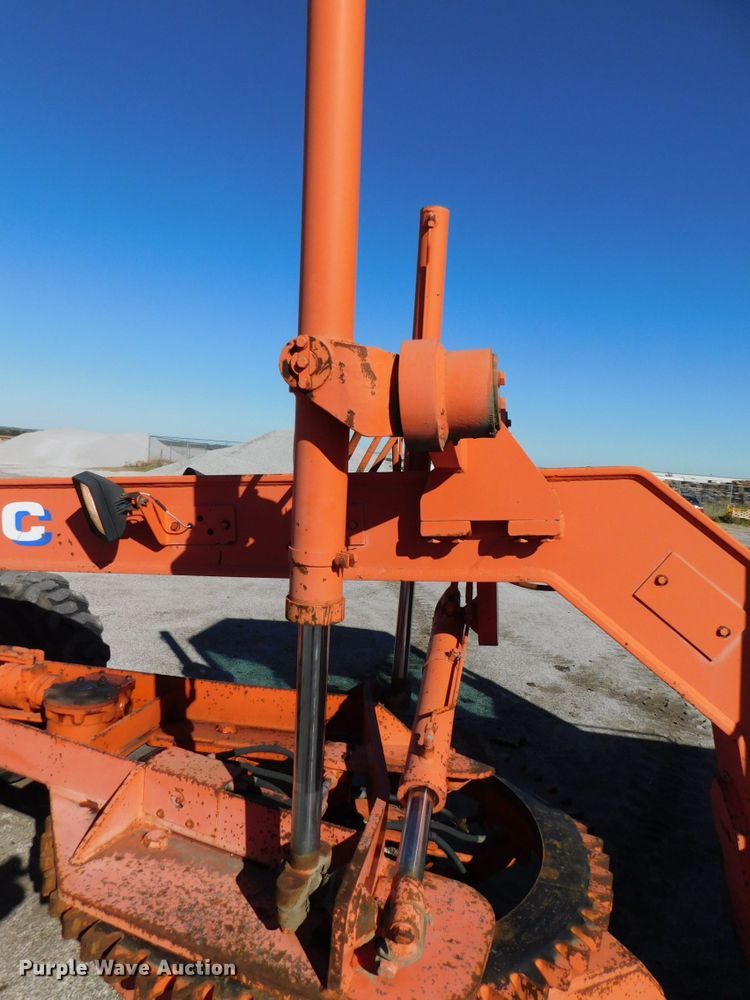 image for item DK8669 1997 Fiat-Allis FG65C  motor grader