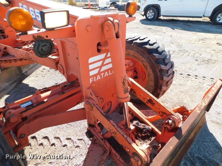 image for item DK8669 1997 Fiat-Allis FG65C  motor grader