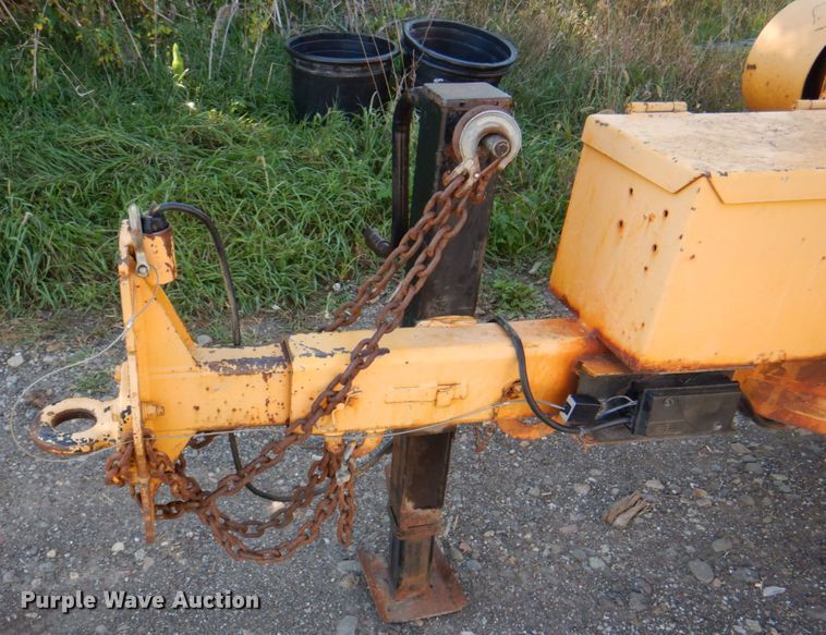 image for item DL0192 Morbark  wood chipper