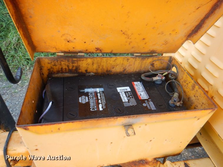 image for item DL0192 Morbark  wood chipper