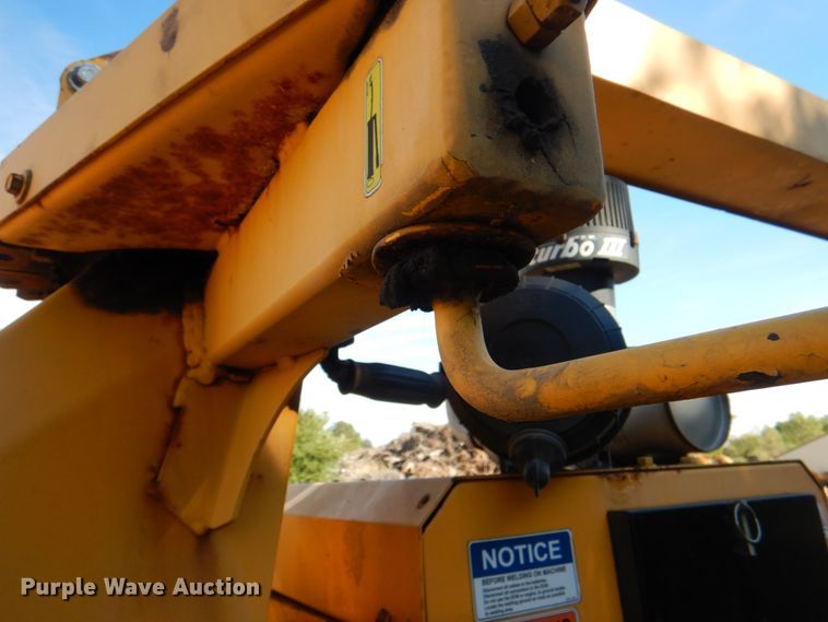 image for item DL0192 Morbark  wood chipper