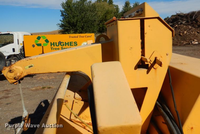 image for item DL0192 Morbark  wood chipper