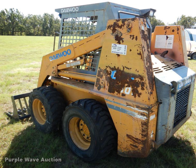 image for item DL0600 1997 Daewoo DSL801  skid steer loader
