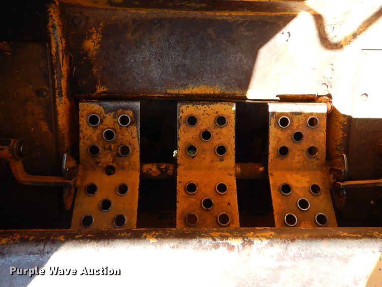 image for item DL0600 1997 Daewoo DSL801  skid steer loader