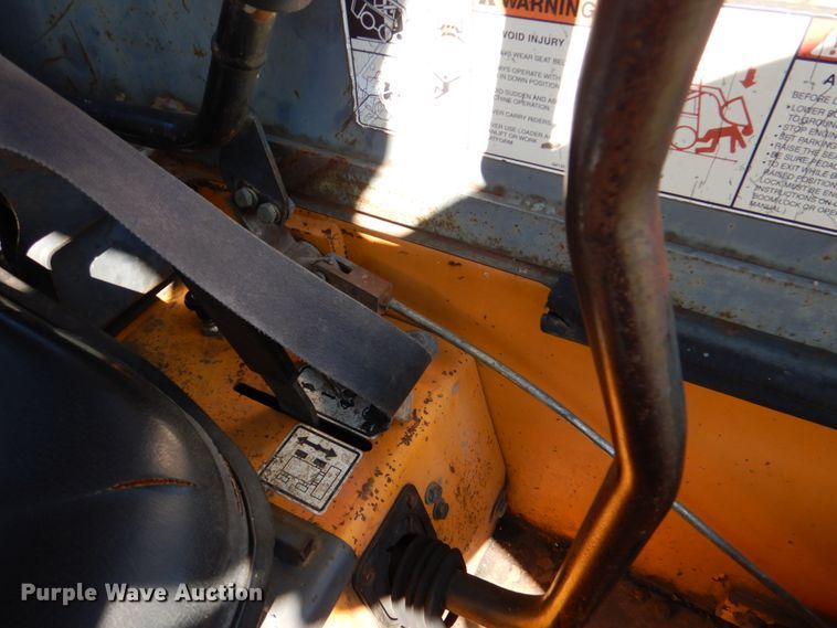 image for item DL0600 1997 Daewoo DSL801  skid steer loader