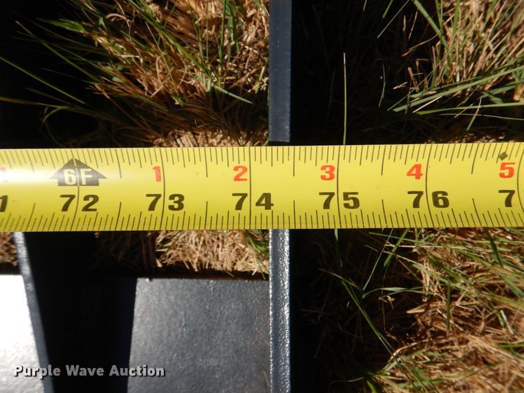 image for item DL0600 1997 Daewoo DSL801  skid steer loader