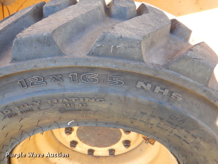 image for item DL0600 1997 Daewoo DSL801  skid steer loader