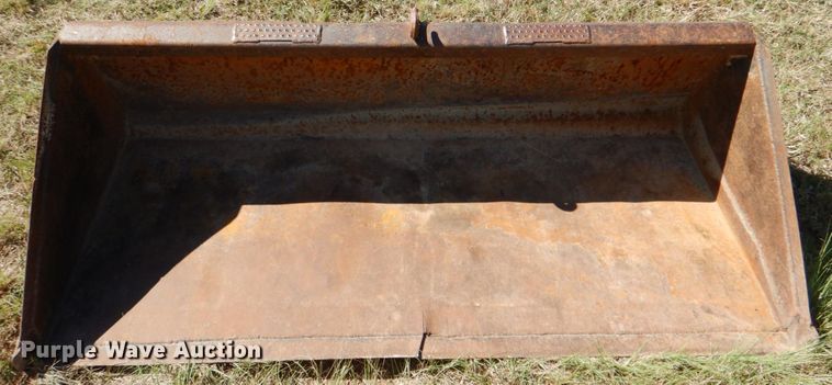 image for item DL0600 1997 Daewoo DSL801  skid steer loader