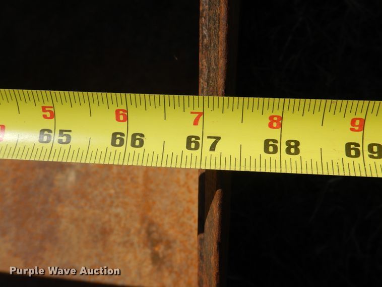 image for item DL0600 1997 Daewoo DSL801  skid steer loader