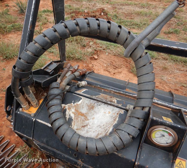 image for item DL0604 2019 Caterpillar HM415C  58" W skid steer mulcher