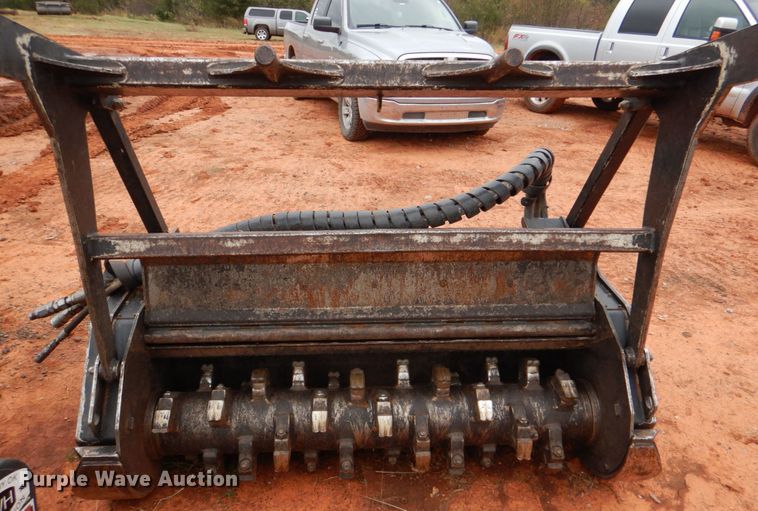 image for item DL0605 2019 Caterpillar HM415C  58" W skid steer mulcher