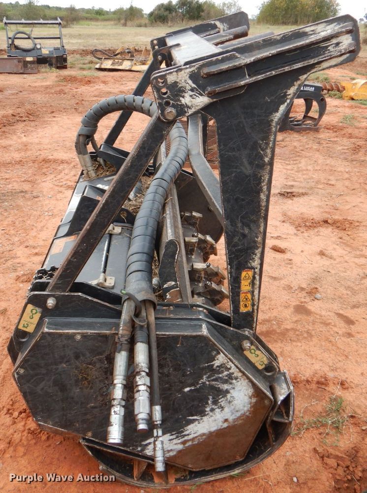 image for item DL0605 2019 Caterpillar HM415C  58" W skid steer mulcher