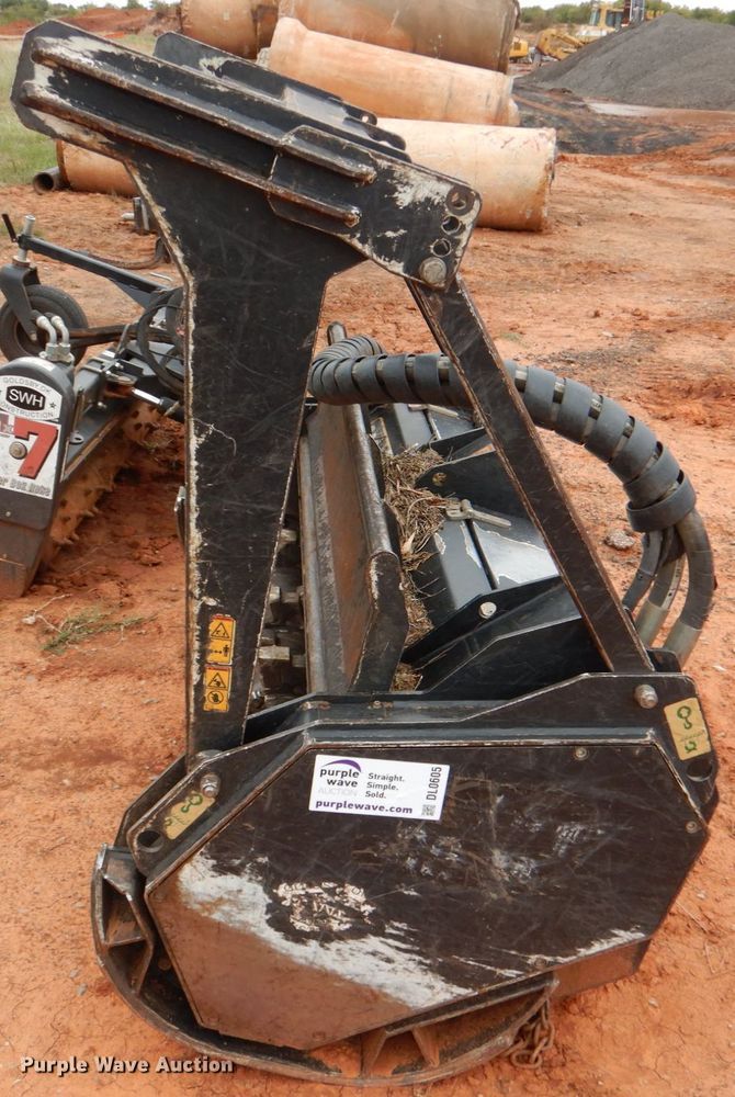 image for item DL0605 2019 Caterpillar HM415C  58" W skid steer mulcher
