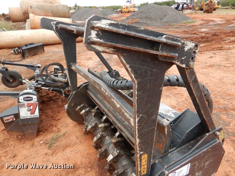 image for item DL0605 2019 Caterpillar HM415C  58" W skid steer mulcher