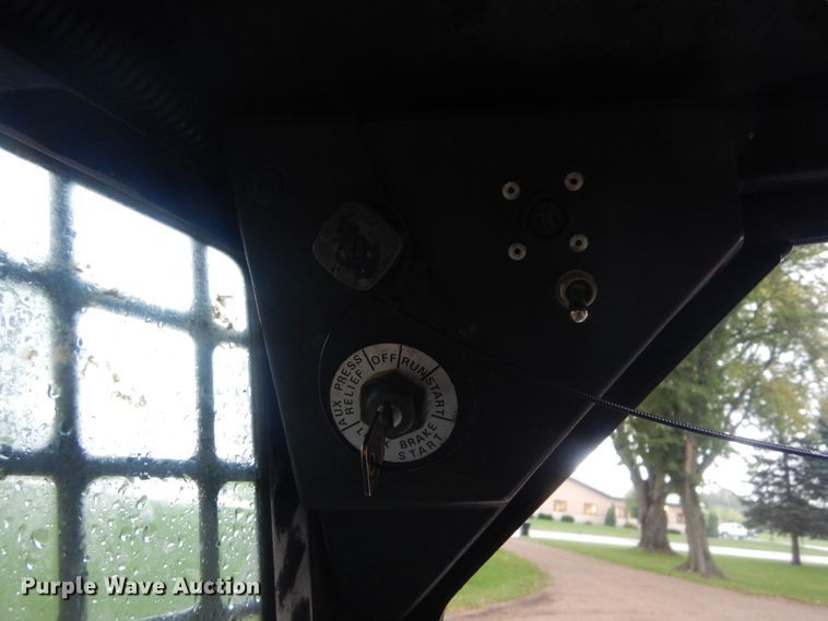 image for item DL6333 1992 Bobcat 753  skid steer loader