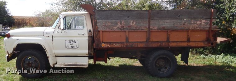 image for item DL6415 1976 Ford F600  dump truck