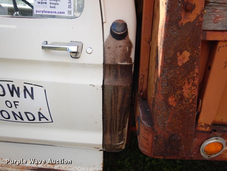 image for item DL6415 1976 Ford F600  dump truck