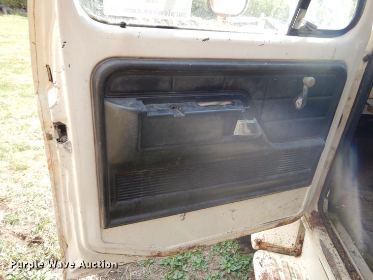 image for item DL6415 1976 Ford F600  dump truck