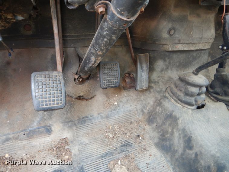 image for item DL6415 1976 Ford F600  dump truck