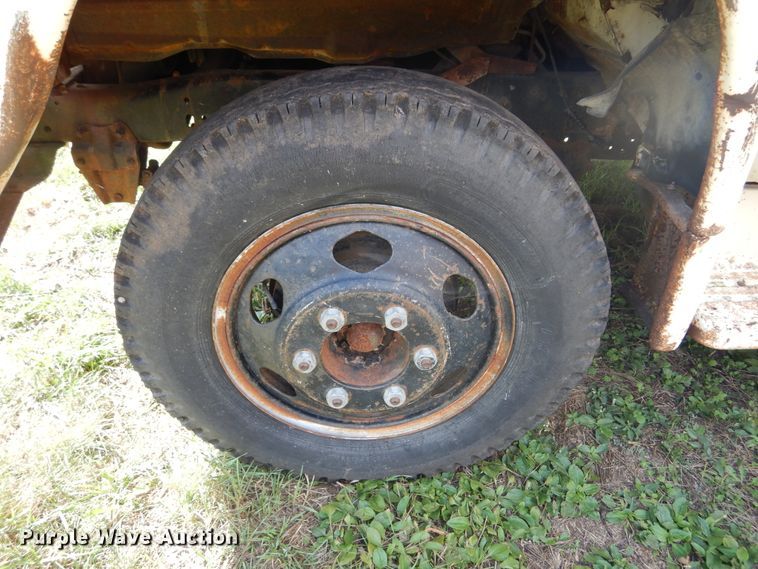 image for item DL6415 1976 Ford F600  dump truck