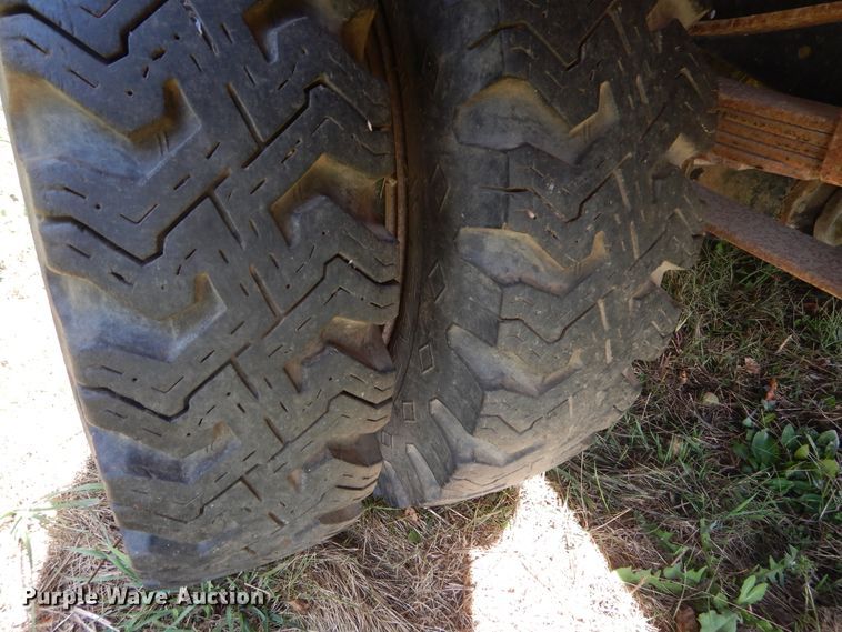 image for item DL6415 1976 Ford F600  dump truck