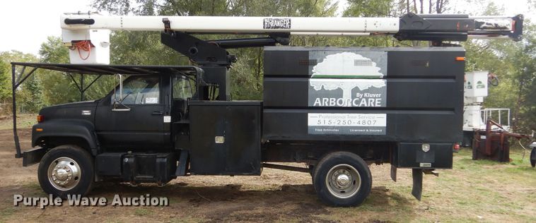 image for item DL6447 1999 GMC C7500  bucket truck