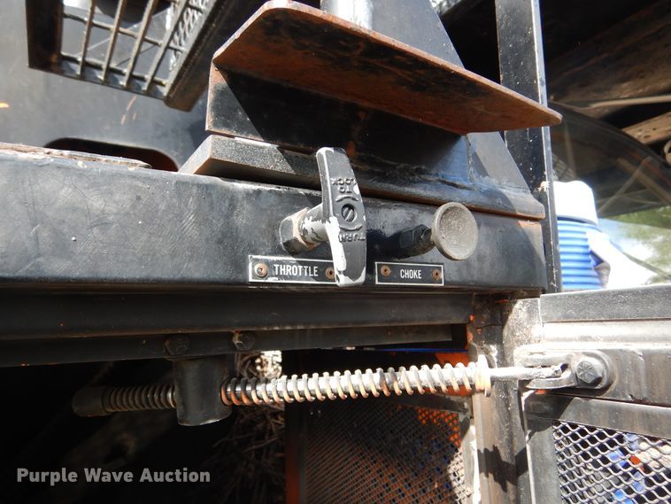 image for item DL6447 1999 GMC C7500  bucket truck