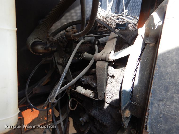 image for item DL6447 1999 GMC C7500  bucket truck