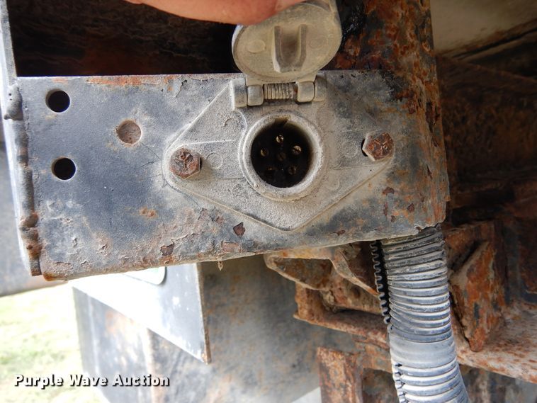 image for item DL6447 1999 GMC C7500  bucket truck