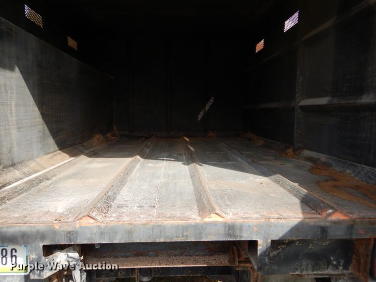 image for item DL6447 1999 GMC C7500  bucket truck