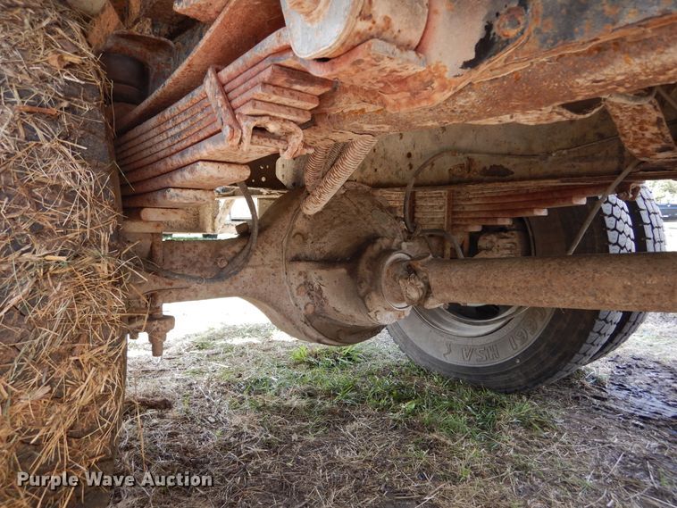 image for item DL6447 1999 GMC C7500  bucket truck
