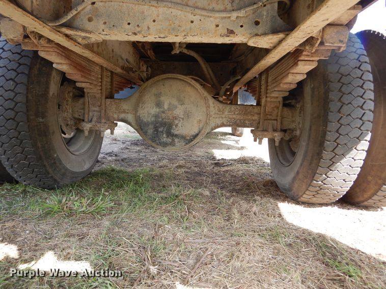 image for item DL6447 1999 GMC C7500  bucket truck