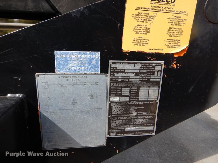 image for item DL6447 1999 GMC C7500  bucket truck