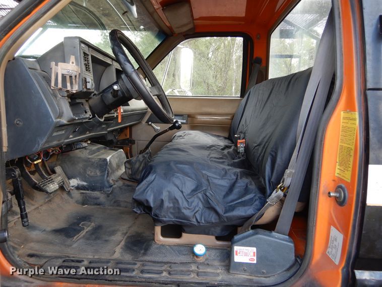 image for item DL6447 1999 GMC C7500  bucket truck