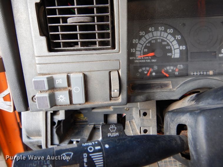 image for item DL6447 1999 GMC C7500  bucket truck