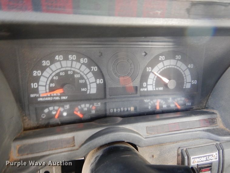 image for item DL6447 1999 GMC C7500  bucket truck