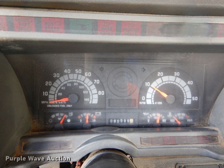 image for item DL6447 1999 GMC C7500  bucket truck