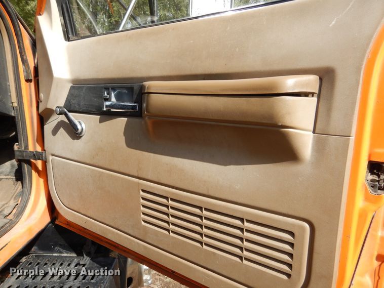 image for item DL6447 1999 GMC C7500  bucket truck