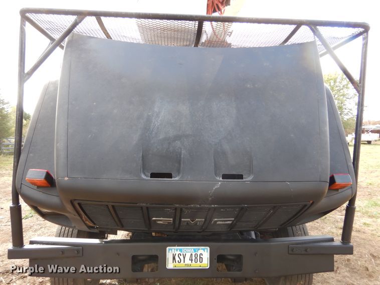 image for item DL6447 1999 GMC C7500  bucket truck