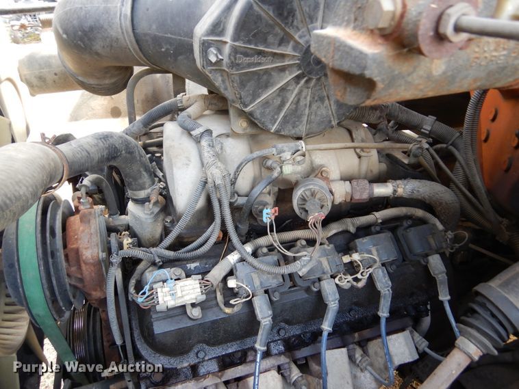 image for item DL6447 1999 GMC C7500  bucket truck