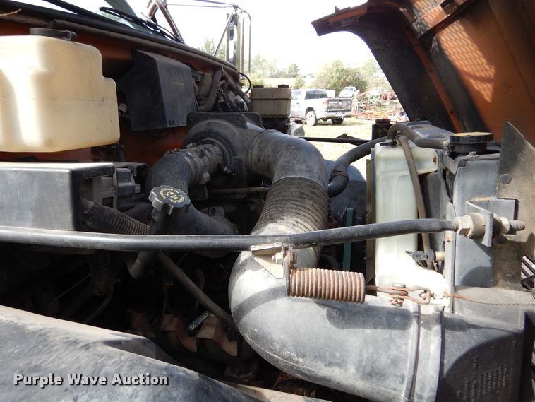 image for item DL6447 1999 GMC C7500  bucket truck