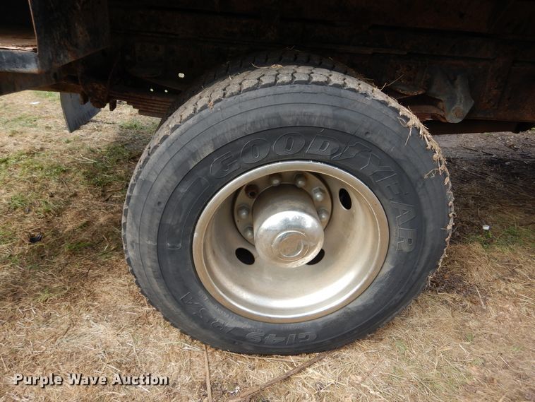 image for item DL6447 1999 GMC C7500  bucket truck