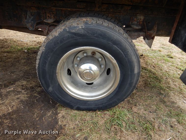 image for item DL6447 1999 GMC C7500  bucket truck