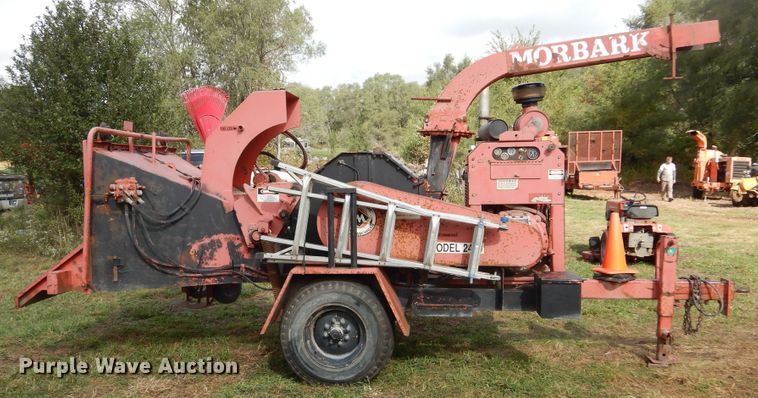 image for item DL6448 1998 Morbark 2400  wood chipper