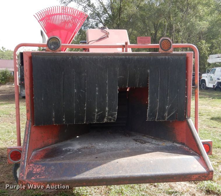 image for item DL6448 1998 Morbark 2400  wood chipper